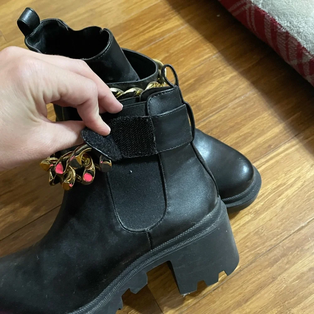 Brand new woman’s chunky boot - Picture 3 of 4